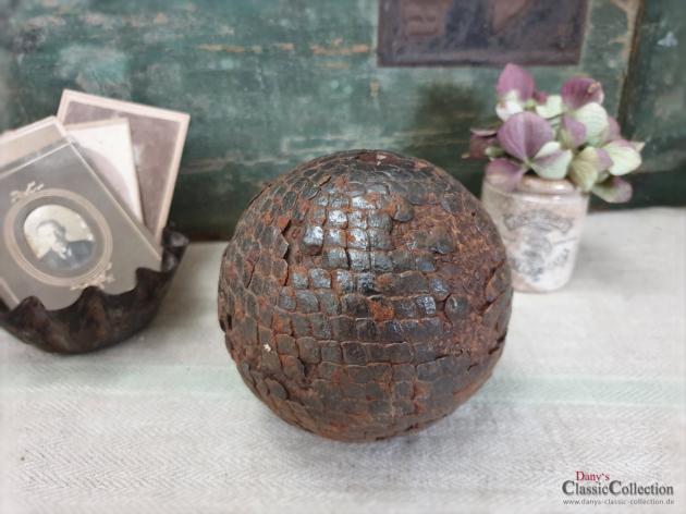 VERKAUFT ! Antike Boule Kugel ~ Holz Kugel genagelt ~ Pétanque Kugel ~ französisches Kugelspiel ~ Provence ~ Boccia ~ hy5051p2