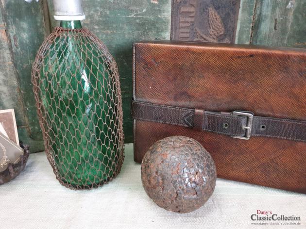 VERKAUFT ! Antike Boule Kugel ~ Holz Kugel genagelt ~ Pétanque Kugel ~ französisches Kugelspiel ~ Provence ~ Boccia ~ hy5051p2