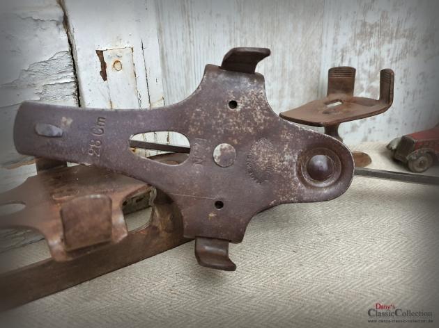 VERKAUFT ! Schlittschuhe antik ~ Metall ~ Eskilstuna Schweden ~ Shabby Deko ~ Winterdeko ~ Sammlerstück ~ Vintage Home ~ hw3484rk2