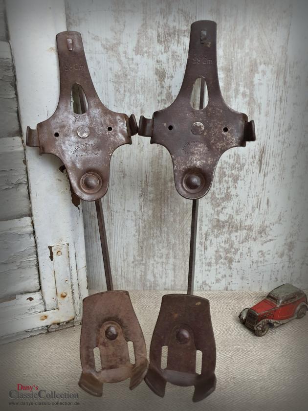 VERKAUFT ! Schlittschuhe antik ~ Metall ~ Eskilstuna Schweden ~ Shabby Deko ~ Winterdeko ~ Sammlerstück ~ Vintage Home ~ hw3484rk2