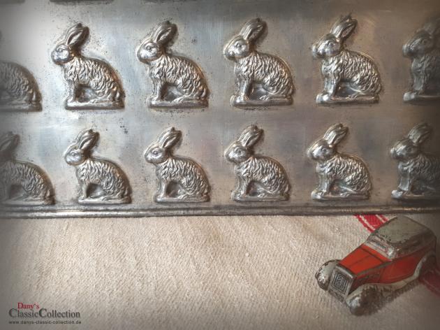 VERKAUFT ! Schokoladenform ~ 40 Hasen sitzend ~ Schokoladenplatte ~ Wand Deko ~Vintage Homedecor ~ ausgefallenes Sammlerstück ~ Frohe Ostern hy6188