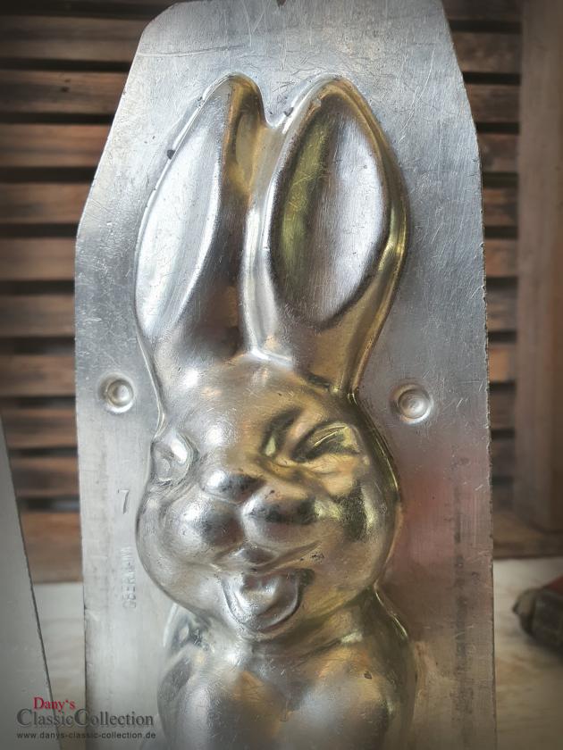 VERKAUFT ! - Schmunzelhase 19 cm Schokoladenform ~ Hasenform alt ~ Osterdeko ~ seltenes Sammlerstück ~ Frohe Ostern ~ Hase lachend ~ hy6296