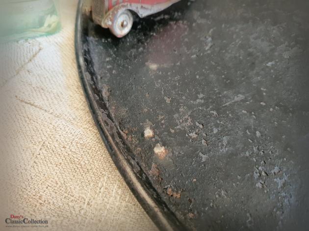 VERKAUFT ! Backblech alt Ø 47,5 cm ~ rundes Tablett ~ Ottomane ~ Tischtablett ~ Shabby Magnetwand ~ stabiles Memoboard ~ Vintage Deko ~ hy5860b1