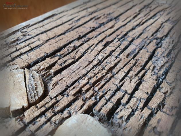 VERKAUFT ! Rustikaler Holzhocker ~ alter Schemel ~ Hocker alt ~ Holzbank ~ Beistelltisch ~ Regal ~ Vintage Shabby chic ~ hy5550