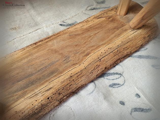 VERKAUFT ! Rustikaler Holzhocker ~ alter Schemel ~ Hocker alt ~ Holzbank ~ Beistelltisch ~ Regal ~ Vintage Shabby chic ~ hy5550