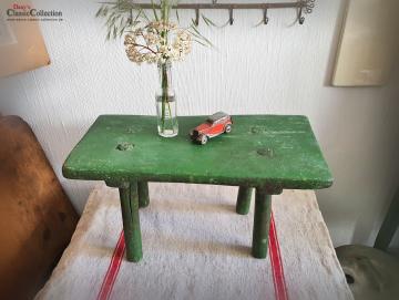 VERKAUFT ! Grüner Holzhocker ~ Originallack ~ alter Schemel ~ rustikaler Hocker alt ~ Holzbank ~ Beistelltisch ~ Vintage Shabby chic ~ hw3611