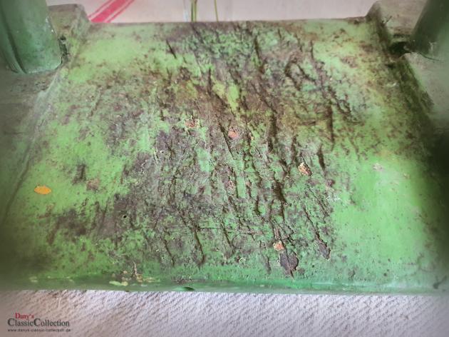 VERKAUFT ! Grüner Holzhocker ~ Originallack ~ alter Schemel ~ rustikaler Hocker alt ~ Holzbank ~ Beistelltisch ~ Vintage Shabby chic ~ hw3611