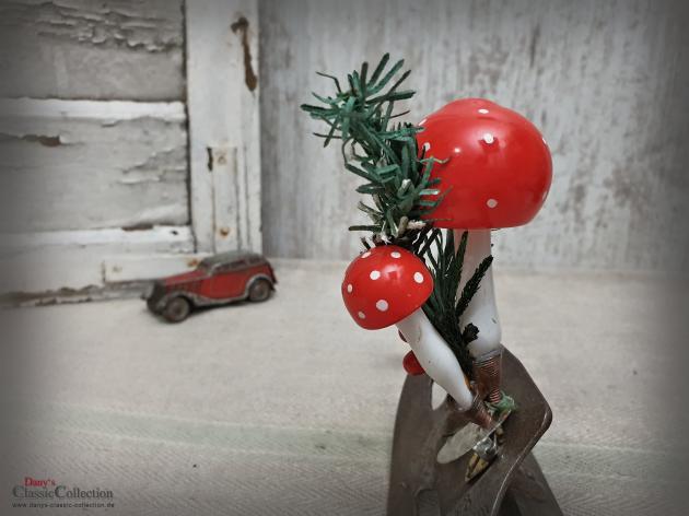 VERKAUFT ! Pilz Duo auf Clip ~ Pilze ~ Fliegenpilze ~ Christbaumschmuck alt ~ Weihnachtsschmuck ~ Weihnachtsbaum ~ Weihnachten ~ Sammlerstück ~hx4651p1