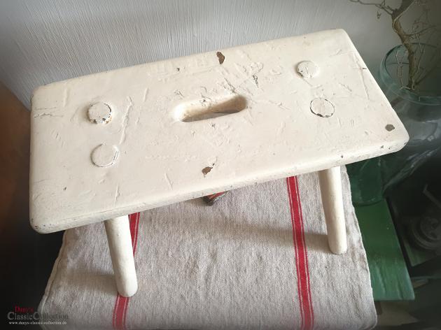 Holzhocker Originallack creme weiß ~ alter Schemel ~ alter Hocker ~ Holzbank ~ Beistelltisch ~ Vintage Shabby chic ~ hw3905