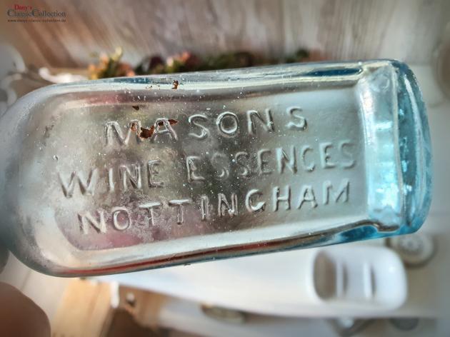 VERKAUFT ! Konvolut mit 3 antiken Flaschen ~ aquamarin farbenes Glas ~ Vintage Väschen ~ Viktorianische Shabby Deko ~ hz6426s1