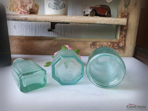 VERKAUFT ! Konvolut aus 3 antiken Tinten Flaschen ~ SET #2 ~ aquamarin ~ altes Glas ~ teils milchig ~ Vintage Glasvase ~ Shabby Deko ~ hz6426ib2