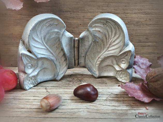 VERKAUFT ! Eichhörnchen Marzipanform Zuckerform Schokoladenform 8 x 14 cm ~ Gießform ~ Sammlerstück ~ Vintage Geschenk ~ hz6445e1