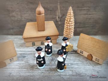 VERKAUFT ! Erzgebirge Kapelle ~ Dorf mit Kirche ~ 2 Häuser und Baum ~ Vintage Weihnachtsdeko ~ Sammlerstücke ~ Deutsche Volkskunst Originale ~ hz6412hs