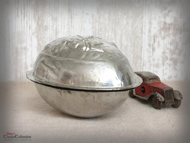 VERKAUFT ! - Ei Schokoladenform 13,5 cm ~ 2-teilig ~ Hase auf Schaukel ~ Seltenes Sammlerstück ~ Rarität ~ Oster Deko ~ Vintage Home Dekor ~ hy5380