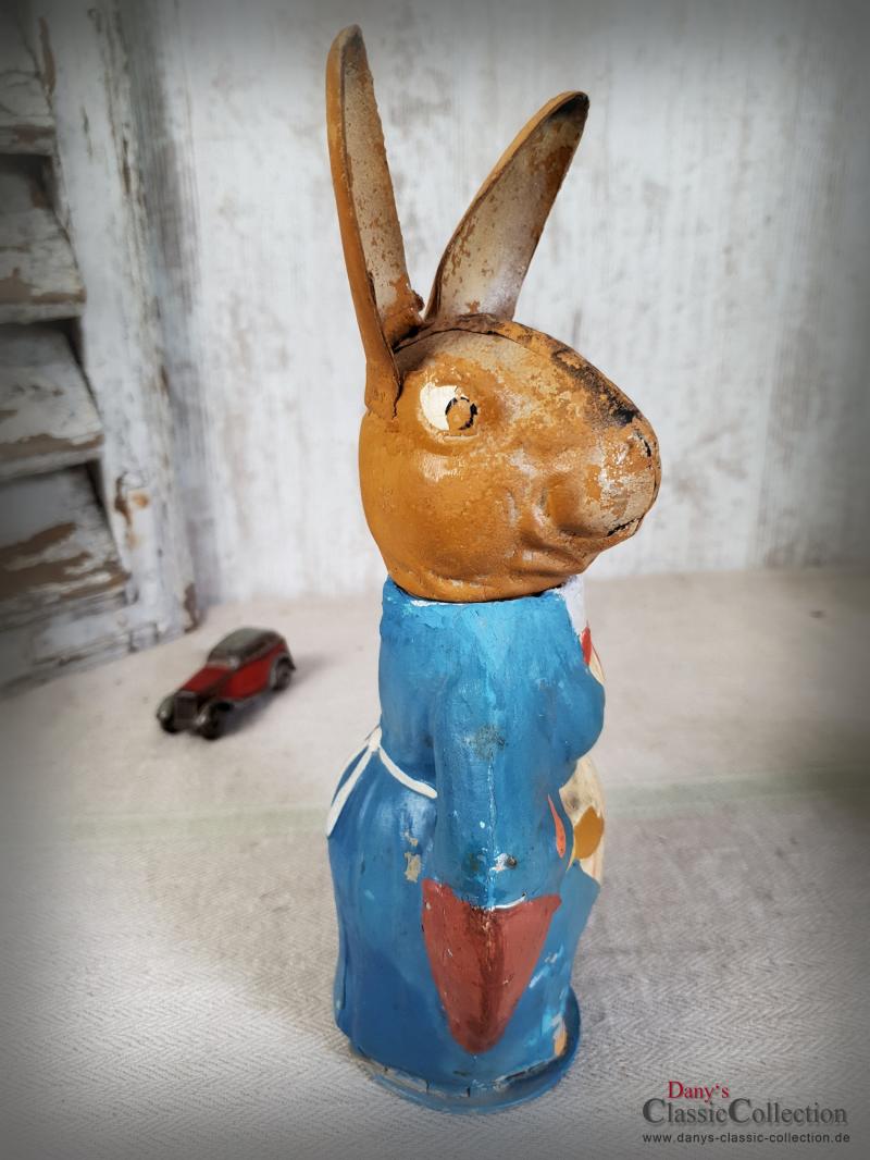 VERKAUFT ! Osterhasen Candy Container ~ Pappmaché Hase mit Eierkorb ~ Osterdekoration ~ Sammlerstück ~ Made in Germany ~ hy5858