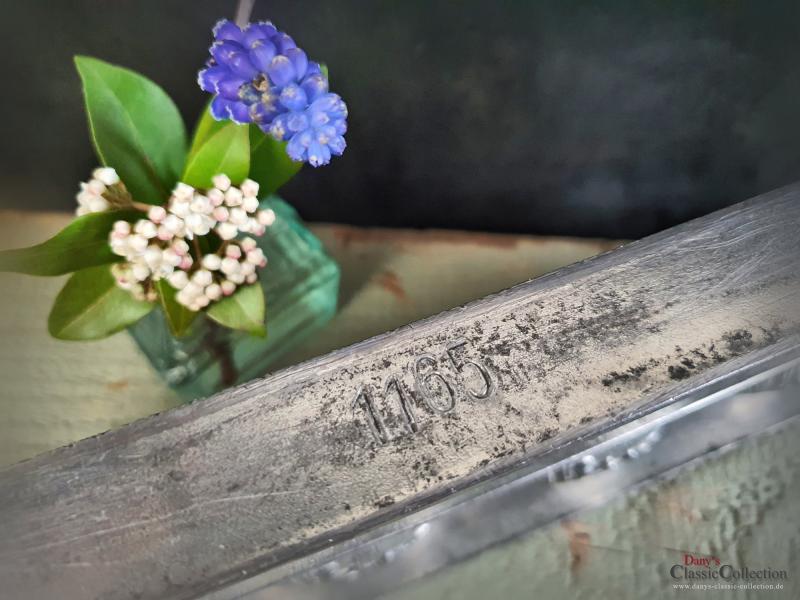 VERKAUFT ! Schokoladenform 8 rudende Hasen ~ Schokoladenei ~ Vintage Homedecor ~ E.F. Teich Wien ~ Osterdekoration ~ Sammlerstück ~ hy6169rh