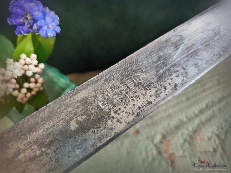 VERKAUFT ! Schokoladenform 8 rudende Hasen ~ Schokoladenei ~ Vintage Homedecor ~ E.F. Teich Wien ~ Osterdekoration ~ Sammlerstück ~ hy6169rh