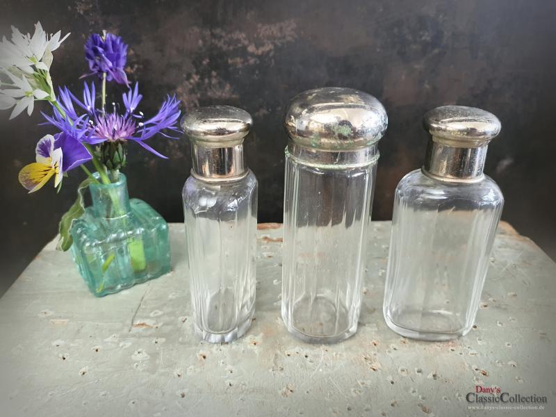 VERKAUFT ! 3er SET Glas Flakons aus Reise-Etui ~ Vintage Badezimmer ~ Parfumflacon ~ Glasflasche ~ Glasbehälter ~ Schraubdeckel ~ Chromdeckel ~ ht2491