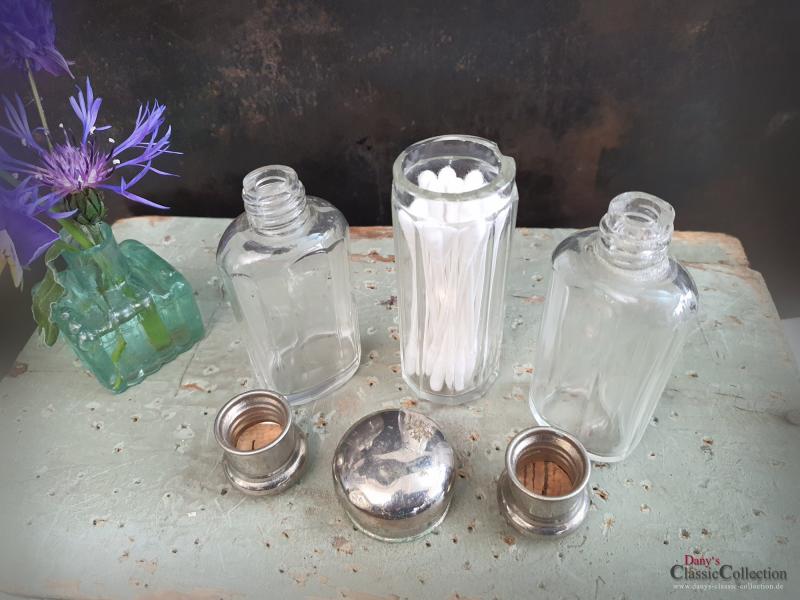VERKAUFT ! 3er SET Glas Flakons aus Reise-Etui ~ Vintage Badezimmer ~ Parfumflacon ~ Glasflasche ~ Glasbehälter ~ Schraubdeckel ~ Chromdeckel ~ ht2491