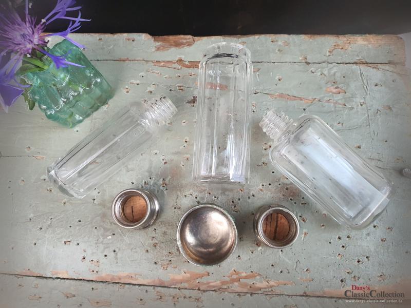 VERKAUFT ! 3er SET Glas Flakons aus Reise-Etui ~ Vintage Badezimmer ~ Parfumflacon ~ Glasflasche ~ Glasbehälter ~ Schraubdeckel ~ Chromdeckel ~ ht2491