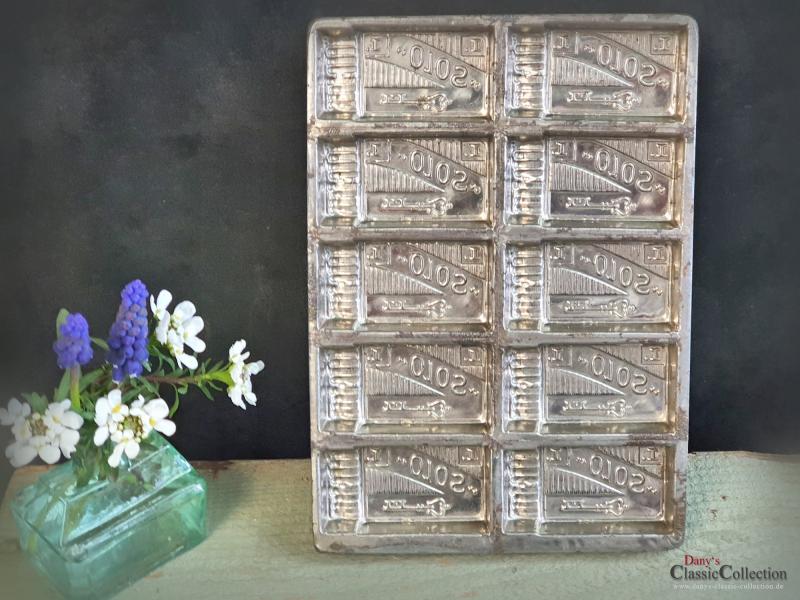 Incredible chocolate mold ~ 10 matchboxes ~ flat mold ~ casting mold ~ vintage country home decor ~ rare collectible ~ hy6147