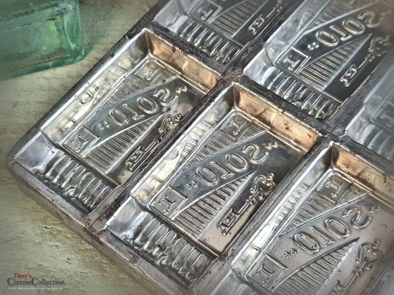 Incredible chocolate mold ~ 10 matchboxes ~ flat mold ~ casting mold ~ vintage country home decor ~ rare collectible ~ hy6147