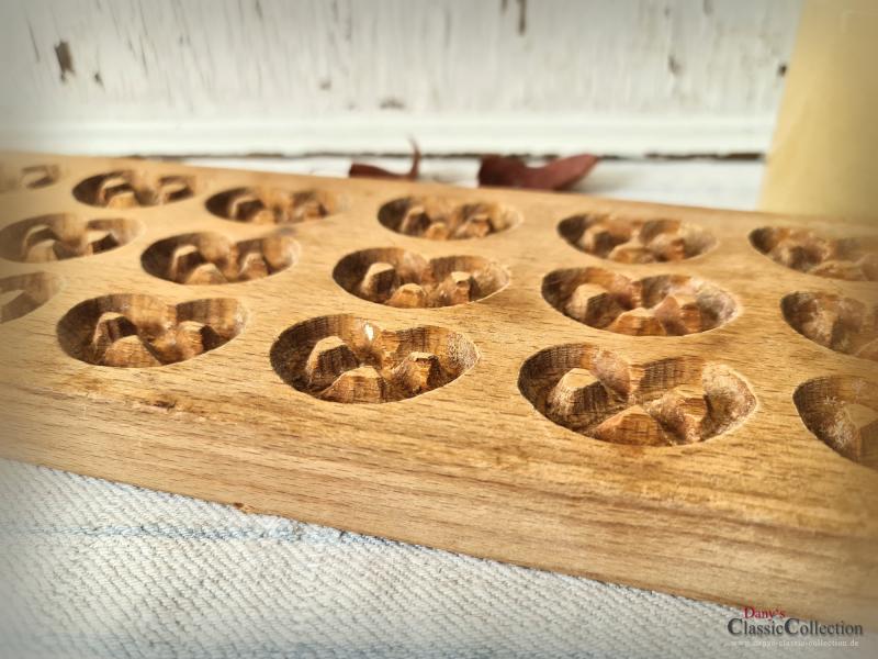 VERKAUFT ! Backform für 30 Brezel ~ Butterform ~ Springerle ~ Brezen ~ Gebäck ~ Holzform ~ Vintage Landhausküche ~ hg20hibbf