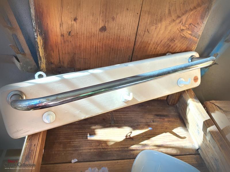 VERKAUFT ! Geschirrtuchhalter ~ Handtuchhalter ~ Hakenleiste ~ Chromstange + 3 Haken ~ Küchenhelfer rustikal ~ Vintage Landhausküche ~ hw3055