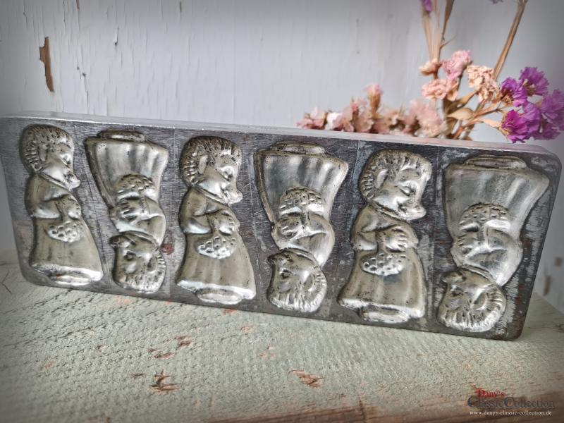 VERKAUFT ! Schokoladenform ~ Igeldamme ~ Metall Gießform ~ Igel Schokoladen Platte ~ Vintage Homedecor ~ Kinderzimmer Wanddeko ~ Sammlerstück ~ hy6320