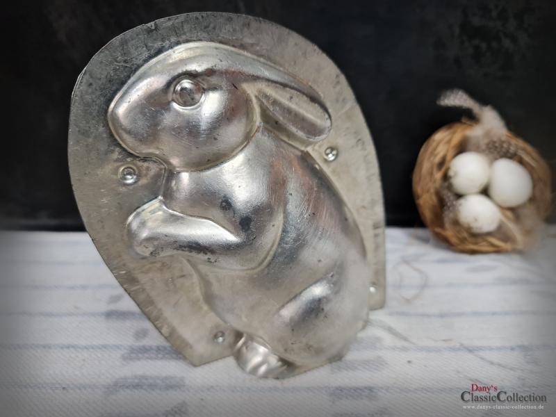 VERKAUFT ! - Häschen 15,5 cm Schokoladenform ~ 2-teilige Hasenform alt ~ Vintage Osterdeko ~ seltenes Sammlerstück ~ Hase ~ Frohe Ostern ~ hy6321
