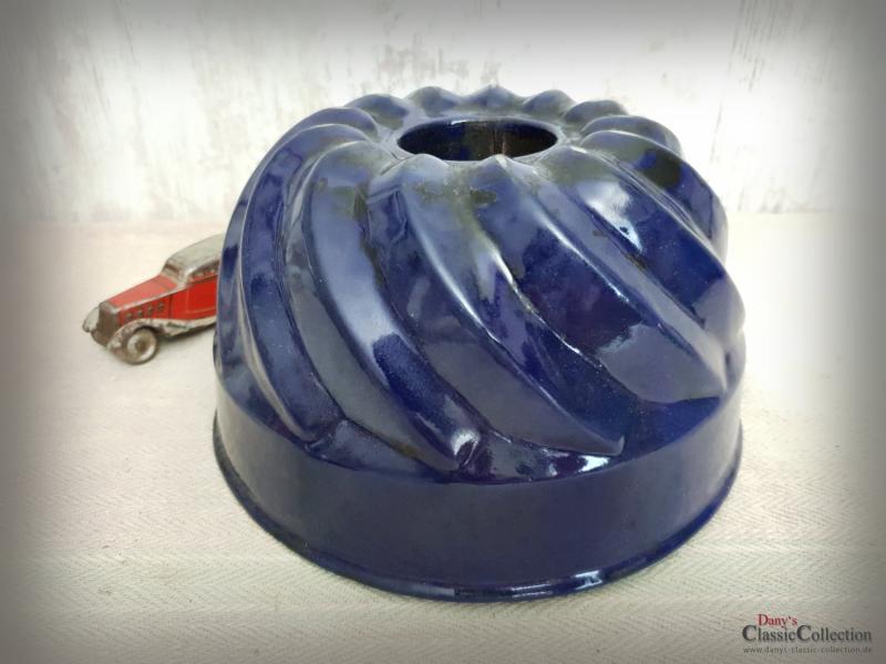 Emaille Guglhupf ~ dunkelblau innen weiß ~ Kuchenform emailliert ~ Vintage Küchendeko ~ Backform ~ Landhaus ~ Bauernhaus ~ hw3354