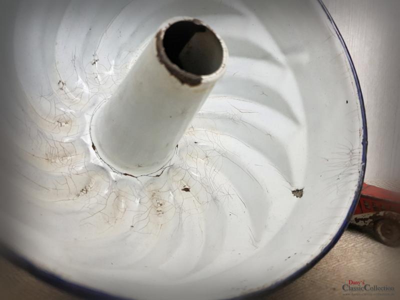 Emaille Guglhupf ~ dunkelblau innen weiß ~ Kuchenform emailliert ~ Vintage Küchendeko ~ Backform ~ Landhaus ~ Bauernhaus ~ hw3354