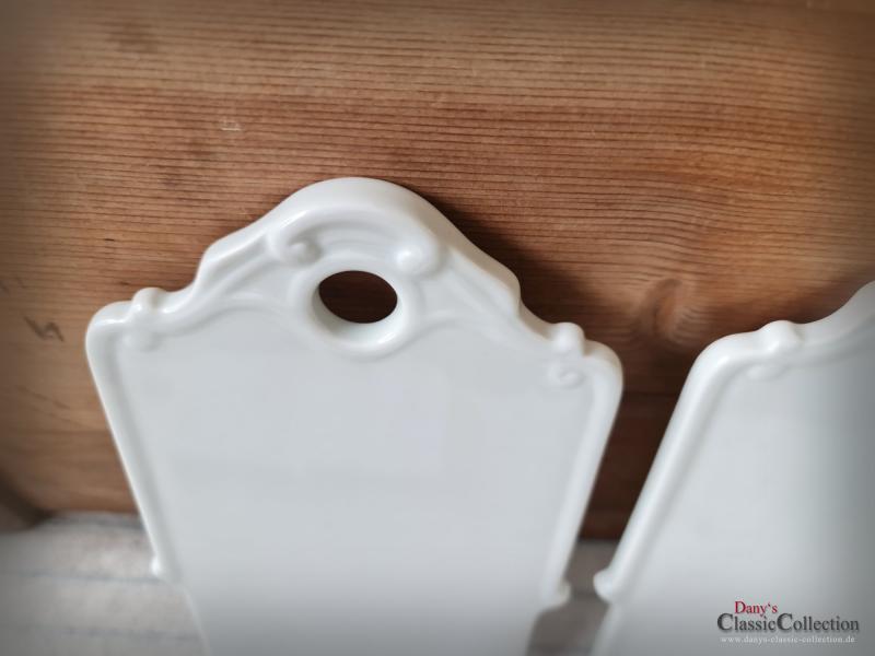 VERKAUFT ! 2 alte Schneidebrettchen ~ Keramik weiß ~ Frühstücksbrett ~ Porzellanbrett ~ Zwiebel Brettchen ~ Landhaus Küche ~ pk22edfbs2