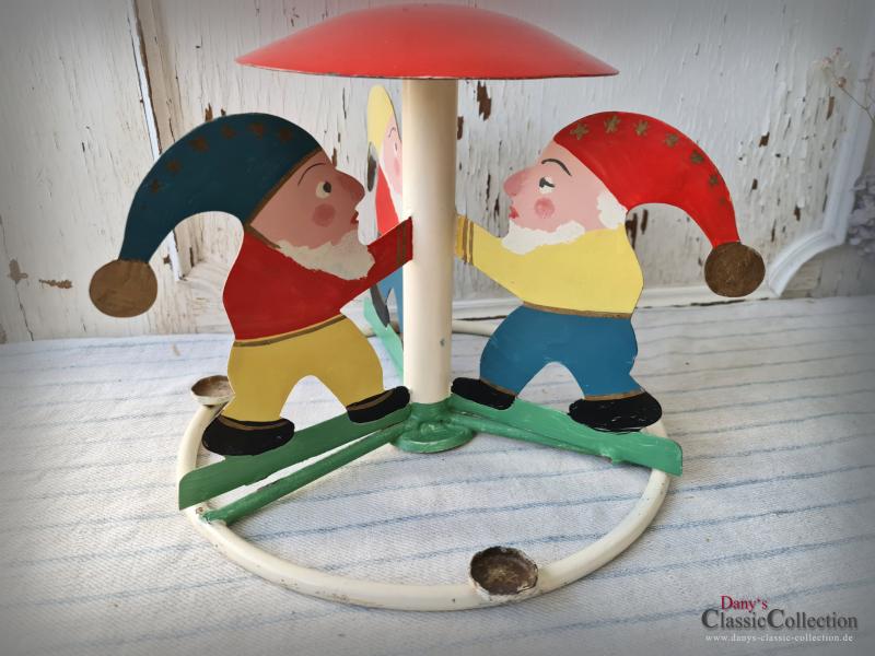 VERKAUFT ! Christbaumständer mit 3 Wichteln ~ Weihnachtsbaumständer mit Zwergen ~ lackiert ~ Weihnachten ~ Weihnachtsbaum ~ Böhmen