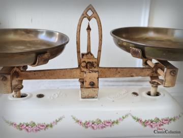 VERKAUFT ! Cronsbusch 5kg Rosendekor Balkenwaage ~ alte Küchenwaage ~ Waage Gusseisen Keramikkorpus ~ Küchendeko ~ Vintage Landhausküche