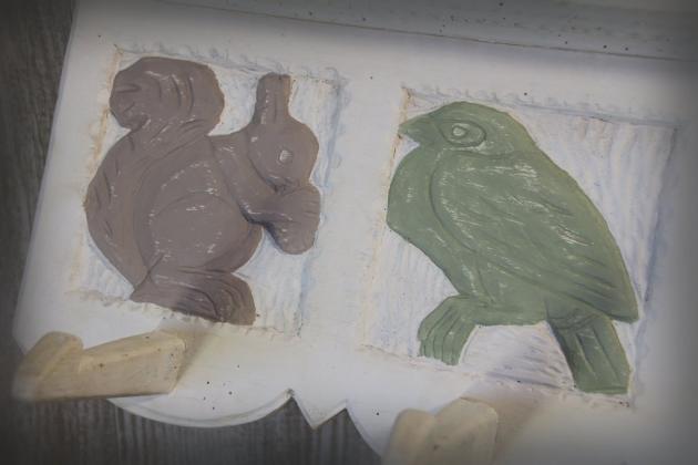 Alte Kindergarderobe ~ Holzgarderobe ~ Kreidefarbe ~ Kinderzimmer ~ VIntage Hakenleiste