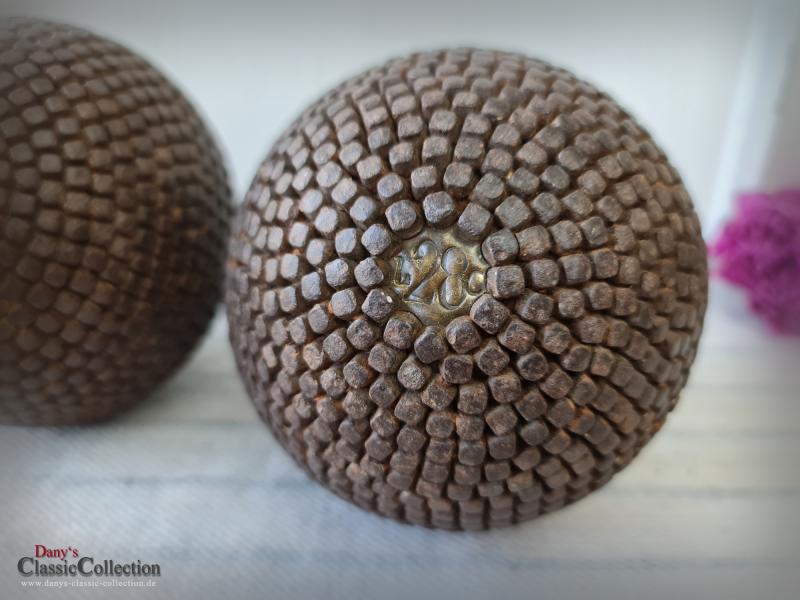 VERKAUFT ! Paar wunderschöne Boule Kugeln ~ Boules Lyonnaises genagelt ~ antike Pétanque Kugeln ~ französisches Kugelspiel ~ Provence ~ Boccia