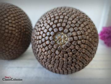 VERKAUFT ! Paar wunderschöne Boule Kugeln ~ Boules Lyonnaises genagelt ~ antike Pétanque Kugeln ~ französisches Kugelspiel ~ Provence ~ Boccia
