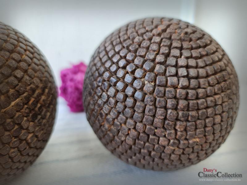 VERKAUFT ! Paar wunderschöne Boule Kugeln ~ Boules Lyonnaises genagelt ~ antike Pétanque Kugeln ~ französisches Kugelspiel ~ Provence ~ Boccia