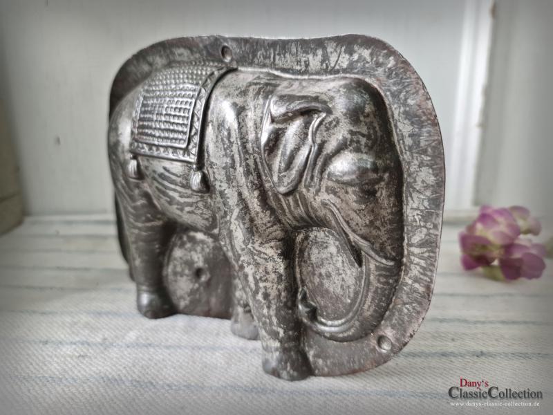 VERKAUFT ! 13,5 cm Elefant Schokoladenform 10,5 cm ~ Halbe Form ~ Zirkus Elefant Gießform ~ Patisserie ~ Wildtier Form ~ Afrika ~ Sammlerstück