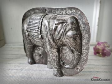 VERKAUFT ! 13,5 cm Elefant Schokoladenform 10,5 cm ~ Halbe Form ~ Zirkus Elefant Gießform ~ Patisserie ~ Wildtier Form ~ Afrika ~ Sammlerstück