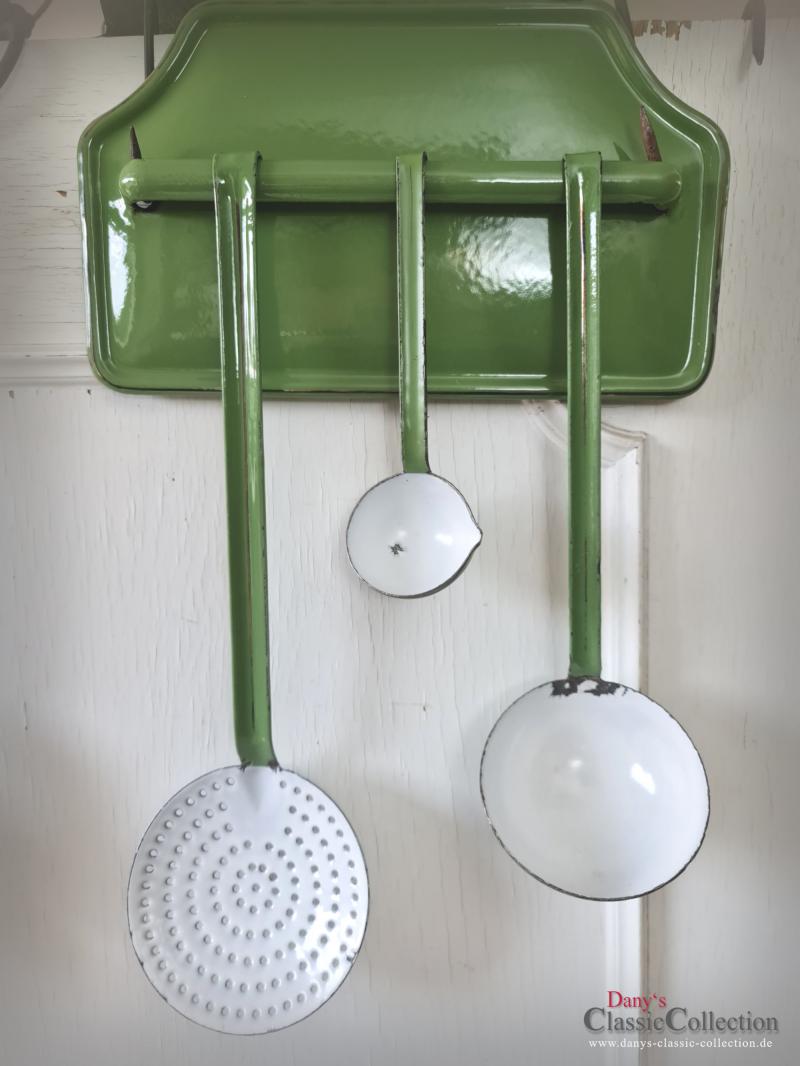 VERKAUFT ! Emaille Löffelblech grün ~ Wandhalterung ~ Kellenblech ~ Ablage ~ Landhaus Küche ~ Sammlerstück