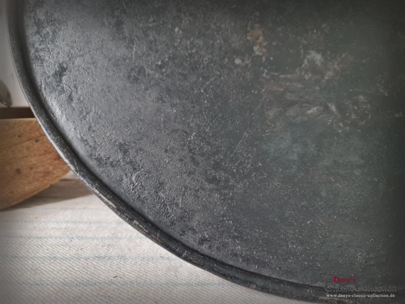 VERKAUFT ! Backblech Ø 48,5 cm ~ Photo Prop ~ Ottomane Tablett ~ Tischtablett ~ Magnetwand ~ Memoboard ~ Fotobackground ~ Vintage Deko