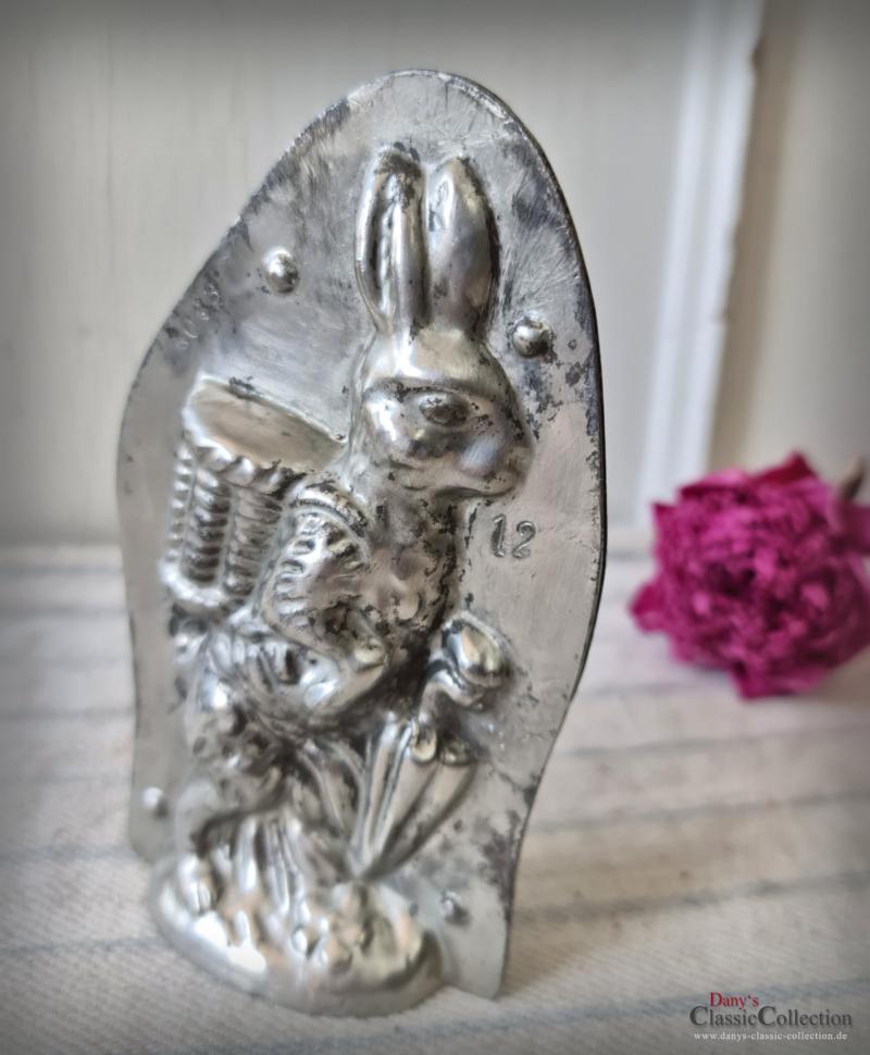 VERKAUFT ! Alte Laurösch Schokoladenform Hase 14 cm ~ Osterhase stehend mit Schirm ~ Vintage Osterdeko ~ Frohe Ostern ~ Vintage Ostern