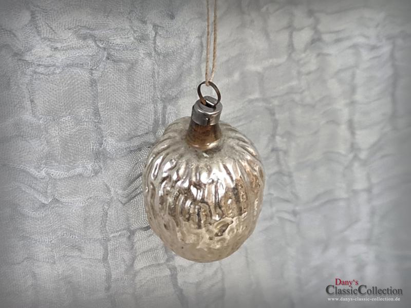 VERKAUFT ! Antike Walnuss Christbaumschmuck ~ Nuss silber ~ Baumbehang ~ Weihnachtsbaum ~ shabby Weihnacht ~ nostalgische Weihnachten