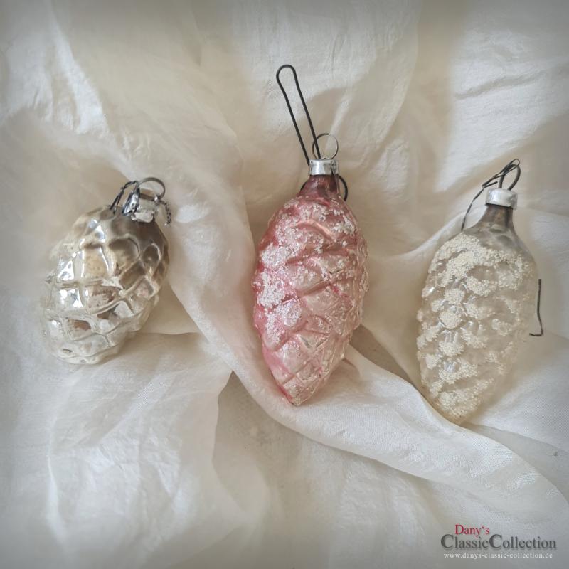 VERKAUFT ! 3er Set Zapfen silber rosa ~ alter Sammlerschmuck ~ Christbaumschmuck ~ Weihnachtschmuck ~ Vintage Weihnachtsbaum ~ Behang