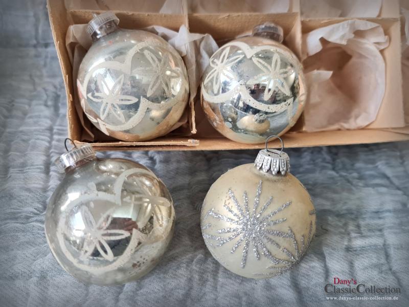 VERKAUFT ! 12 silberne Christbaumkugeln Ø 5,5 cm ~ antiker Weihnachtsschmuck ~ Weihnachtskugeln ~ Baumschmuck ~ Weihnachtsbaum