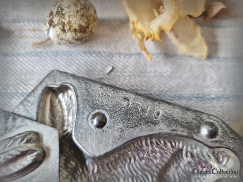 Alte 10 cm Hasen Schokoladenform ~ Hase hockend sitzend ~ Osterdeko ~ Sammlerstück ~ Frohe Ostern ~ Küchendekoration