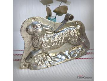 VERKAUFT ! Rennender Hase Schokoladenform ~ laufender Hase ~ antike Metall Gießform ~ Patisserie ~ seltenes Sammlerstück ~ Shabby Ostern