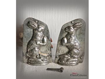 VERKAUFT ! Anton Reiche Hase ~ Hase mit Ei Schokoladenform 16 cm ~ 1931 ~ Metall Form ~ Gießform ~ Ostern ~ Sammlerstück